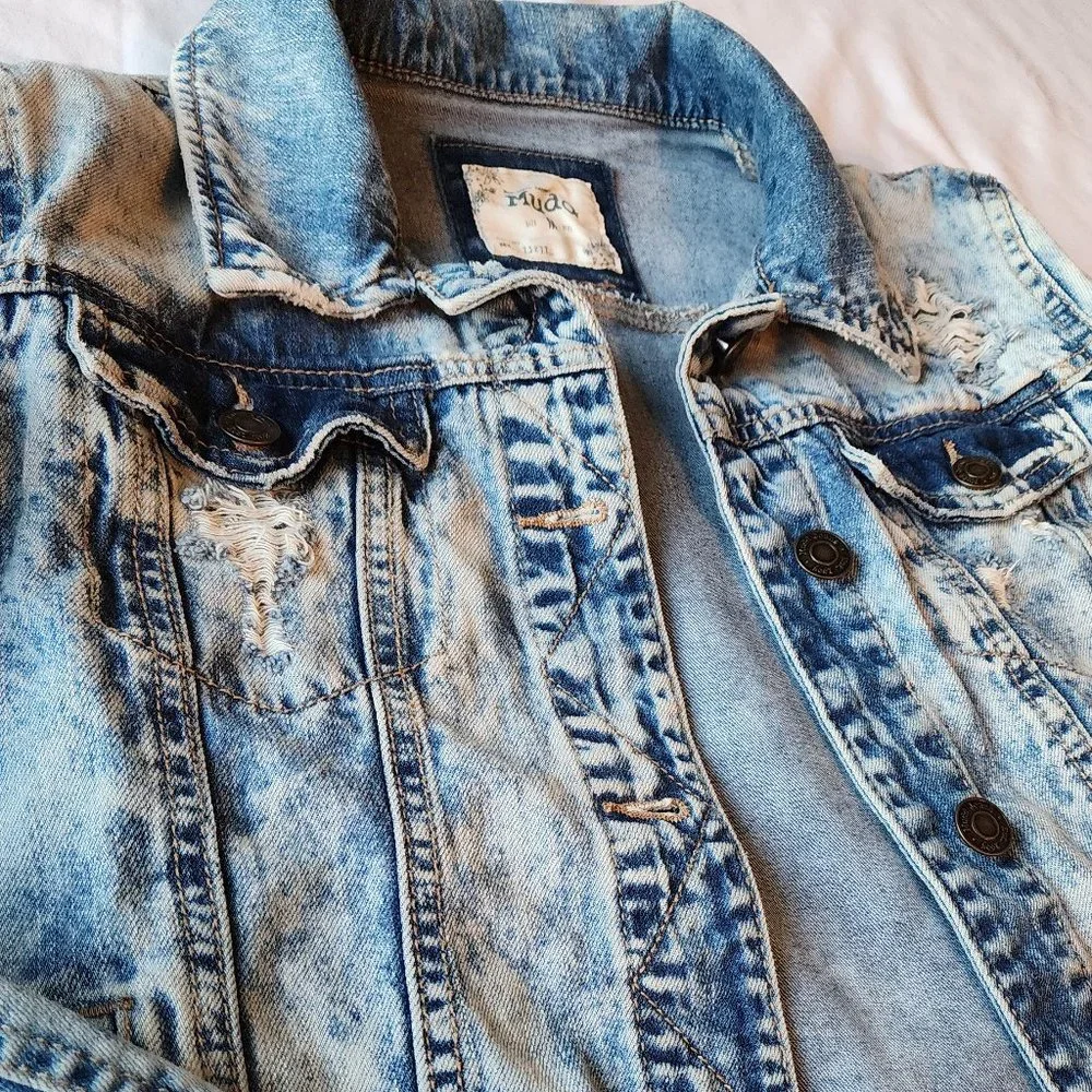 Custom Thrifted Denim Jacket - Picture 4 of 5